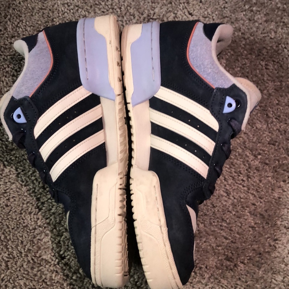 Adidas Rivalry Low 86 shoes - Picture 13 of 16